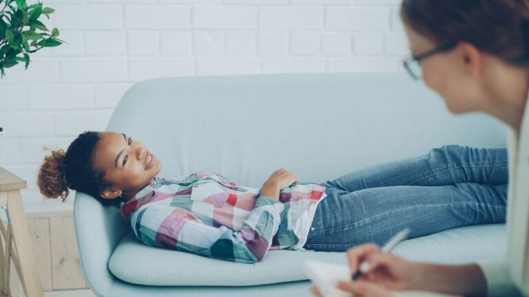 How to Choose the Right MSW Path for Mental Health Work